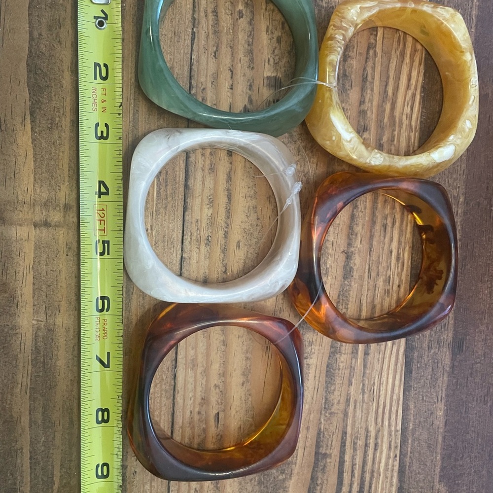 NEW - Elegant Square Resin Bangle Set - Green, Cream, Amber